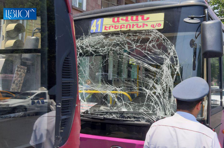 Երևանում իրար են բախվել թիվ 58 և 41 երթուղիները սպասարկող ավտոբուսներ. տուժել է 6-ամյա երեխա